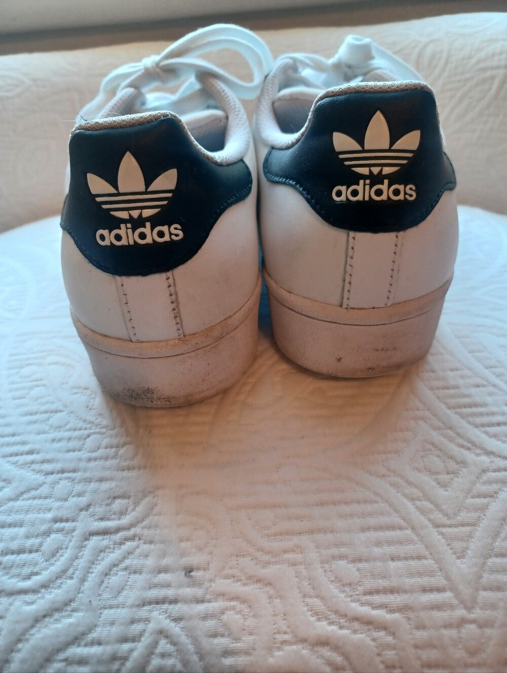 Women's ADIDAS Superstar Black White Shoes Sneakers Size 7 - Picture 3 of 7